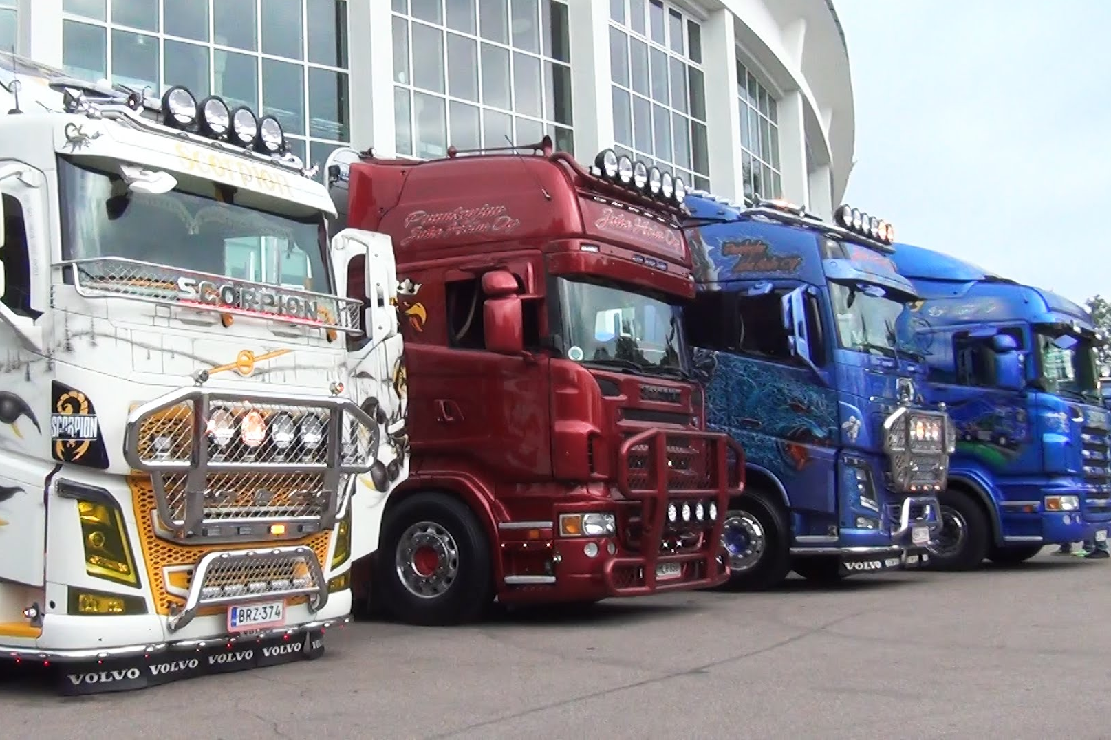 Truck europe. Тюнингованные европейские Грузовики. Шоу грузовиков. Грузовики тюнингованные в Европе. Тюнинг европейских грузовиков.