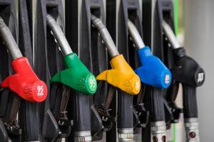Антимонопольная служба призывает вернуться к запрету экспорта бензина