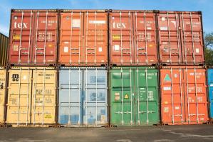 Бизнес жалуется на проблемы с хранением товара в контейнерных терминалах