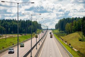 «Главной трудностью стало недоверие партнёров»: как крупный ритейлер осваивает беспилотные перевозки