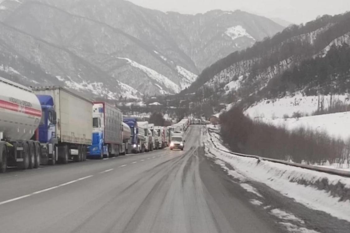 Точка кипения. Почему на границе с Грузией застряли в пробке 1600 грузовиков